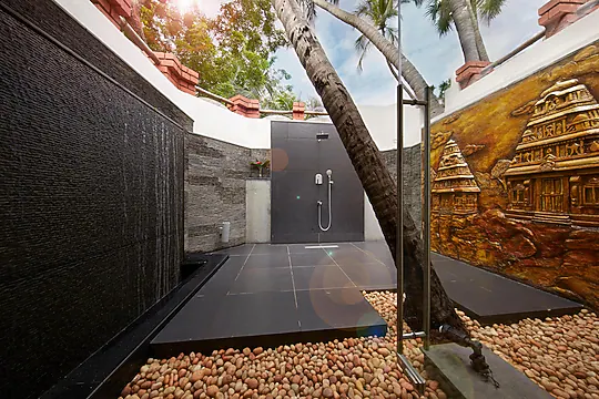 Deluxe Room - Image 4
